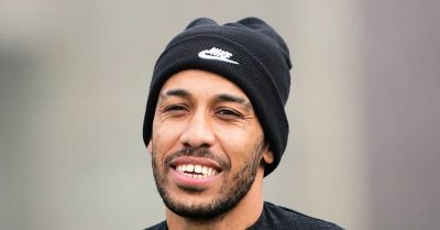 Pierre-Emerick Aubameyang’s double for Marseille steals win away from Newcastle