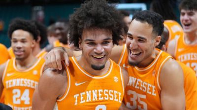 Tennessee avenges Elite Eight loss, holds off No. 3 Houston - ESPN - espn.com - state Tennessee - county Fleming - Houston