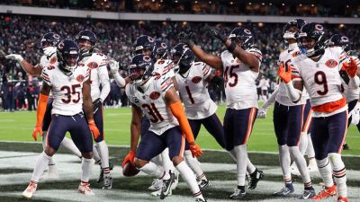 Caleb Williams - Eagles booed off field at home stadium as Bears dominate on the ground in upset victory - foxnews.com - county Eagle