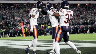 Bears roll to statement win over Eagles: 'We're for real' - ESPN