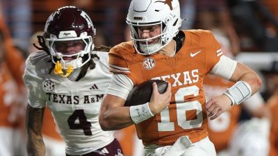 Arch Manning rallies Texas, hands Texas A&M first loss - ESPN