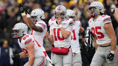 QB Sayin, Ohio State dominate Michigan to snap losing streak - ESPN