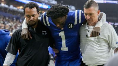 Colts' Sauce Gardner suffers noncontact calf injury, ruled out - ESPN