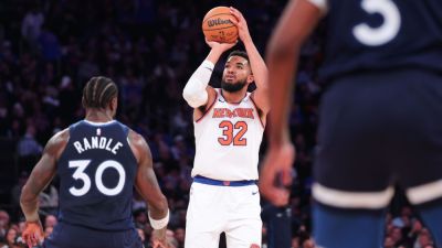 Karl-Anthony Towns 'still stunned' by trade as Knicks rout Wolves - ESPN