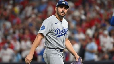 Dodgers' Alex Vesia says baby daughter Sterling died Oct. 26 - ESPN