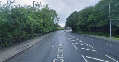 LIVE: Main road fully shut with police on scene after crash - updates - manchestereveningnews.co.uk