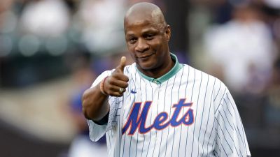 Darryl Strawberry thanks Trump for pardon that makes him 'truly free and clean from all of my past'