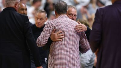 No. 22 MSU tops No. 14 Arkansas in matchup of Tom Izzo, John Calipari - ESPN