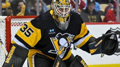 Oilers trade for Penguins' Tristan Jarry to solve issues in net - ESPN