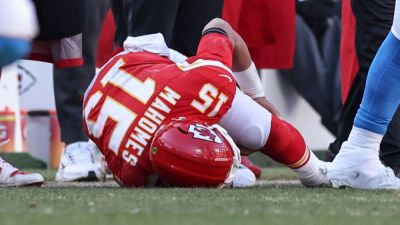Chiefs' Reid: Mahomes avoided major damage to other ligaments - ESPN