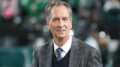 Cris Collinsworth faces scrutiny for mentions of Cowboys player's suicide