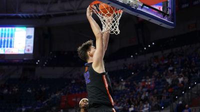 7-foot-9 Florida C Olivier Rioux dunks for first field goal - ESPN
