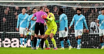 Paris St Germain - Phil Foden - Gianluigi Donnarumma - Daniel Farke - Pep Guardiola feels no need to speak to Gianluigi Donnarumma about yellow cards - breakingnews.ie - Italy