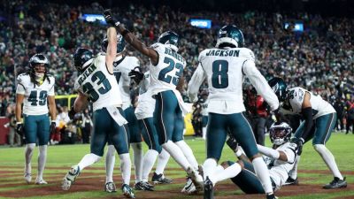 Eagles beat Commanders to clinch NFC East again - ESPN