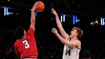 Texas Tech rallies from 17-point deficit to stun unbeaten Duke - ESPN