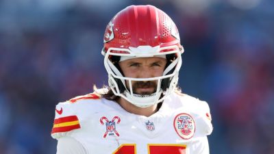 Patrick Mahomes - Chiefs' Gardner Minshew suffers knee injury, ruled out vs. Titans - ESPN - espn.com - Los Angeles - state Tennessee