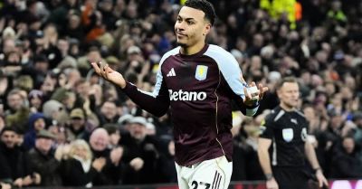 Morgan Rogers brace boosts Aston Villa to 10th straight win at Man Utd expense