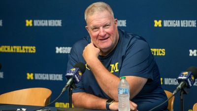 Interim coach Poggi: Michigan a 'malfunctioning organization' - ESPN