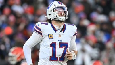 Bills QB Josh Allen day-to-day with right foot injury - ESPN