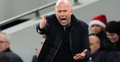 Micky van de Ven tackle on Alexander Isak ‘reckless’ – Liverpool boss Arne Slot