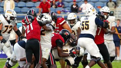 Wild brouhaha breaks out during bowl game's final moments after late hit