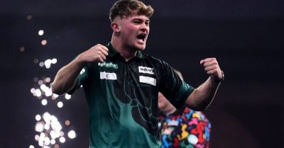 Charlie Manby’s dream World Championship debut continues as he beats Ricky Evans