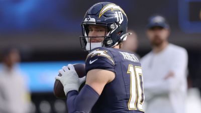 Chargers to rest Justin Herbert in finale; Trey Lance to start - ESPN