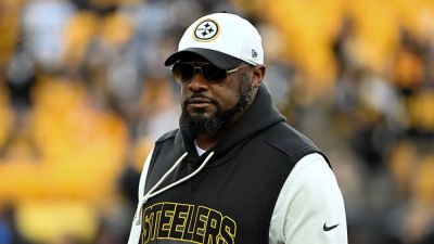Steelers head coach Mike Tomlin gives surprising answer when asked about fans calling for his job