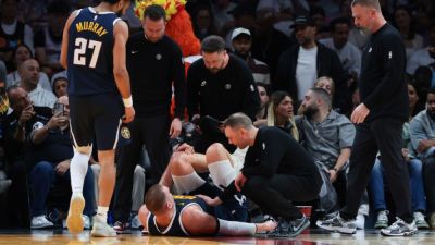 Nuggets' Nikola Jokic to miss 4 weeks with hyperextended knee - ESPN