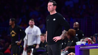 Luka Doncic - Duncan Robinson - JJ Redick says officiating affected Lakers in loss to Pistons - ESPN - espn.com - Los Angeles
