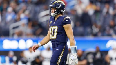 Chargers' Justin Herbert preparing to play vs. Eagles on MNF - ESPN