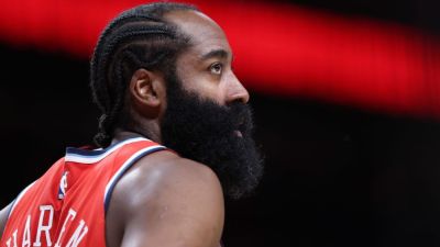James Harden, Kawhi Leonard shocked by Chris Paul's Clippers exit - ESPN