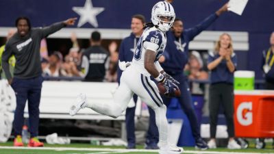 Cowboys WR CeeDee Lamb suffers concussion vs. Lions - ESPN