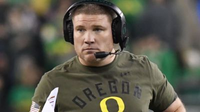 Cal to hire Oregon DC Tosh Lupoi as head coach, sources say - ESPN
