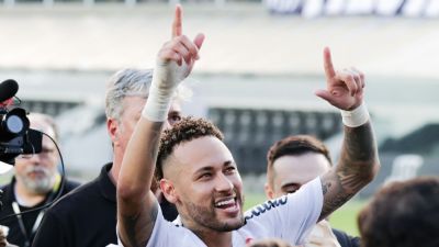 Neymar helps Santos avoid relegation, says knee surgery next - ESPN