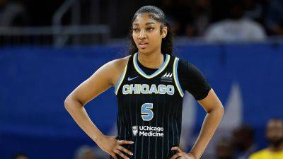 Shaquille Oneal - Kim Mulkey - Sky Chicago - Angel Reese pays off mother's mortgage in surprise birthday gift - foxnews.com - Usa