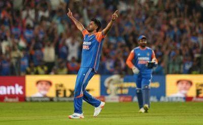 Jos Buttler - Shivam Dube - Jamie Overton - "No Consultation": Jos Buttler Blasts Harshit Rana Coming In As Concussion Substitute For Shivam Dube vs England - sports.ndtv.com - India