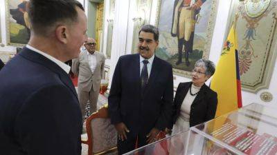 Trump - Venezuela frees six US citizens after Trump's envoy meets President Maduro - euronews.com - Usa - Venezuela