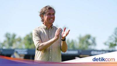 Tiba di Jakarta, Alex Pastoor Siap Bantu Kluivert di Timnas Indonesia