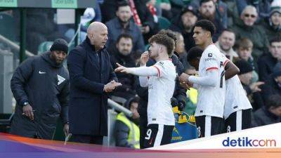 Arne Slot - Ryan Hardie - Piala Fa - Liverpool Tersingkir, Slot: Sakit Sekali Sakit... - sport.detik.com - Liverpool