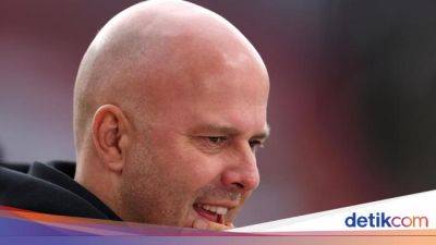 Aston Villa - Arne Slot - Ryan Hardie - Piala Fa - Tiada Sesal Arne Slot - sport.detik.com - Liverpool