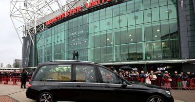 Bobby Charlton - George Best - Ryan Giggs - Denis Law - 'He lifted dark clouds after Munich' - Manchester United bid farewell to the legendary Denis Law - manchestereveningnews.co.uk - Scotland