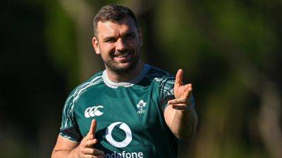 Tadhg Beirne signs new Ireland and Munster central contract