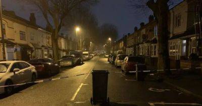 Hospital 'locked down' due to 'disorder' after boy, 16, stabbed in broad daylight - manchestereveningnews.co.uk - county Green