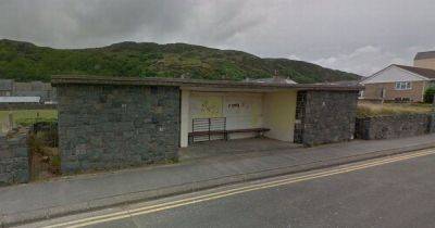 'We spent 10 years turning a toilet into a lovely home by the beach' - manchestereveningnews.co.uk