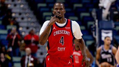 Sources - Javonte Green agrees to Pels buyout, eyes Cavs next - ESPN - espn.com - county Cleveland - county Cavalier - county Green - county Kings - county Williamson