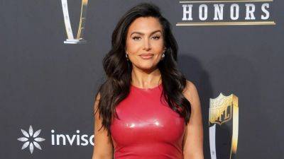 ESPN host suggests 'hypocrisy' when it comes to fighting in hockey - foxnews.com - Usa - Canada