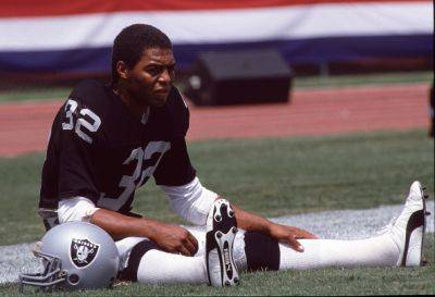 Marcus Allen's Free Agency Paved The Way For Today's NFL Players | Maintaining With Tyrus