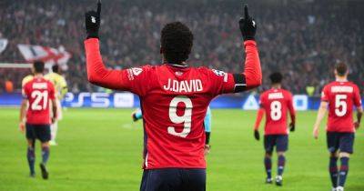 Manchester United cannot ignore come-and-get-me plea from prolific striker who is free