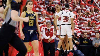 NC State tops No. 1 Notre Dame, snaps Irish's 19-game win streak - ESPN - espn.com - Ireland - state North Carolina - county Brooks